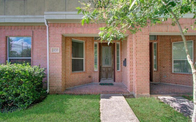 Foto del edificio - 10205 Brooktree Dr