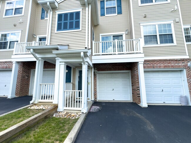 Building Photo - 942 Nittany Ct