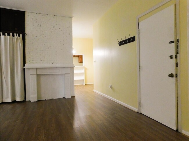 Foto del edificio - 238 Lehigh Ave