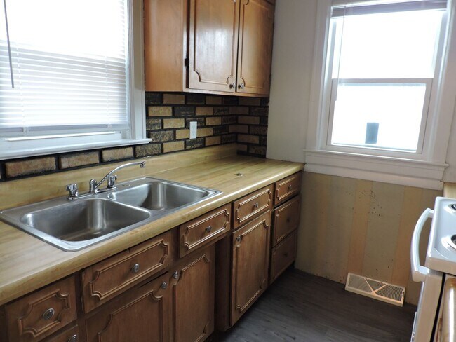Foto del edificio - 3 bedroom, 1 bath house