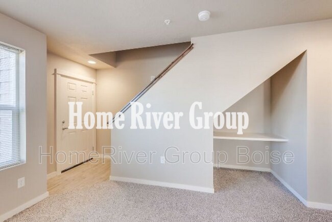 Foto del edificio - 4771 N Morninggale Dr