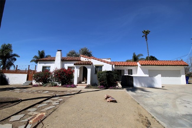 Building Photo - 1730 California St