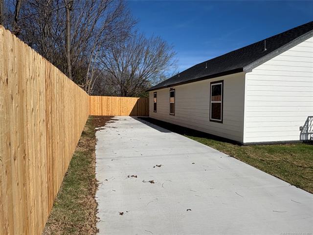 Foto del edificio - 2806 N Lansing Pl