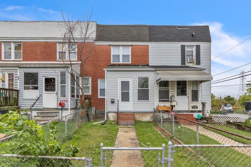 Primary Photo - 1052 Iris Ave