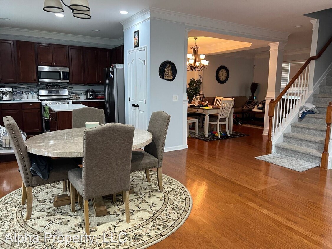 Primary Photo - 4 br, 2.5 bath House - 3 Parkwalk Dr