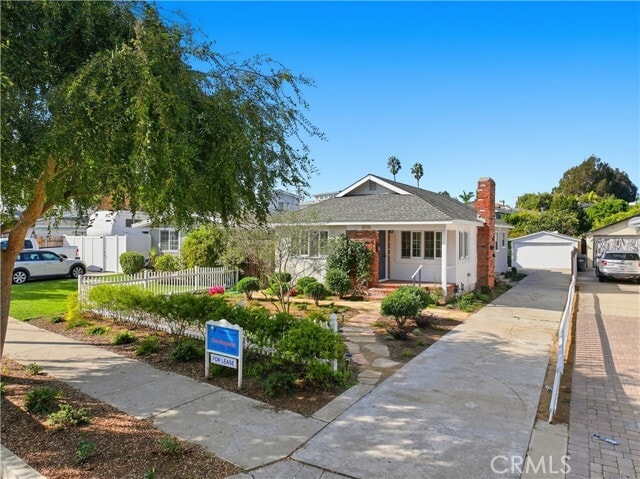 Foto del edificio - 815 S Juanita Ave