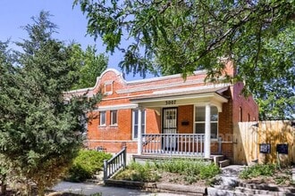 Building Photo - 3007 N Hooker St
