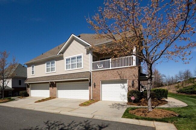 Foto del edificio - Great Ballantyne Location; Great Schools; ...