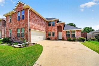 Building Photo - 925 W Cedar Creek Dr