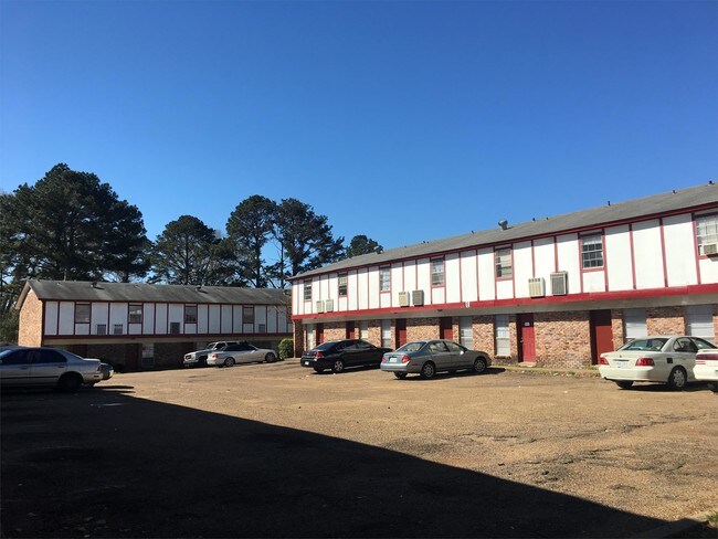 Foto del edificio - 112 Cedar Ln