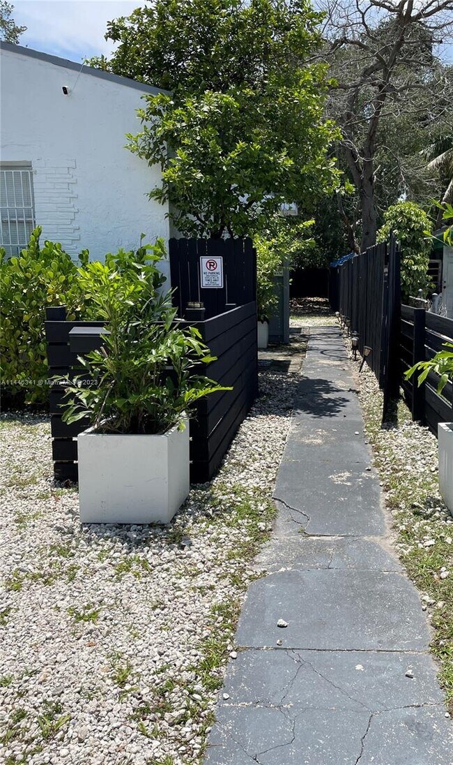 Foto del edificio - 5530 N Miami Ave