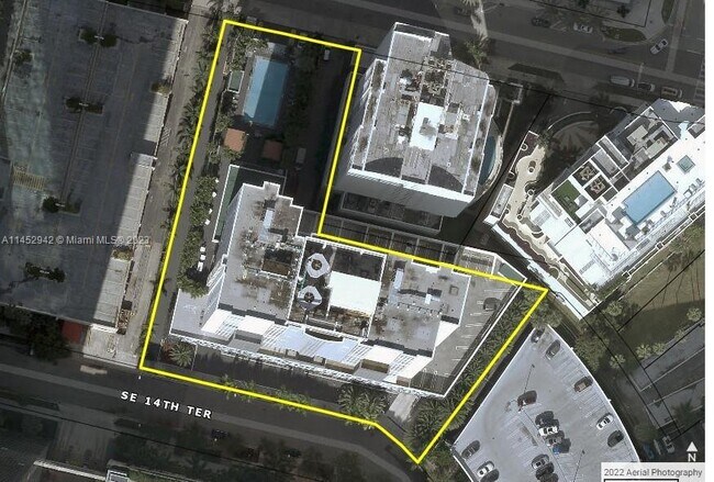 Foto del edificio - 185 SE 14th Terrace
