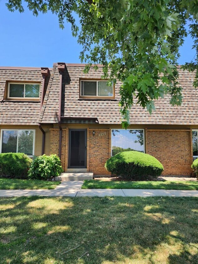 Foto principal - Long Realty & Property Management - Great ...