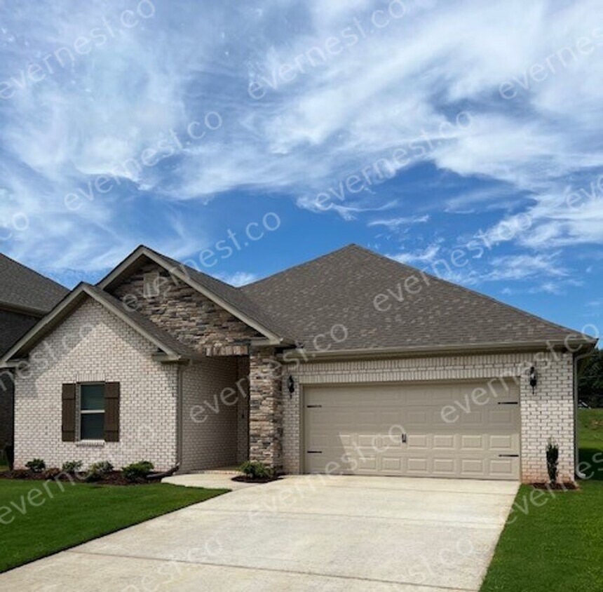 Primary Photo - 3 Bed & 2 Bath House in Meridianville / Pe...