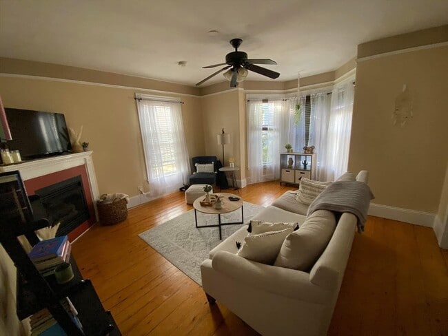 Building Photo - 301 Savin Hill Ave