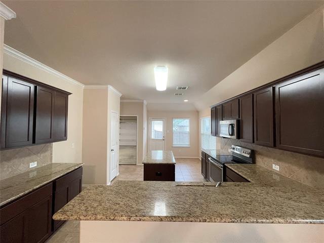 Foto del edificio - 8924 Wild Rose Ln