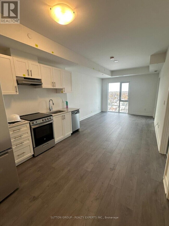 Building Photo - 715 Davis Dr