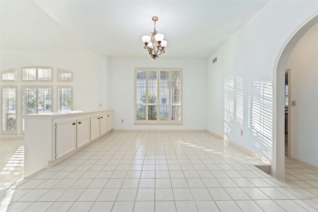 Building Photo - 86 Heathrow Ln