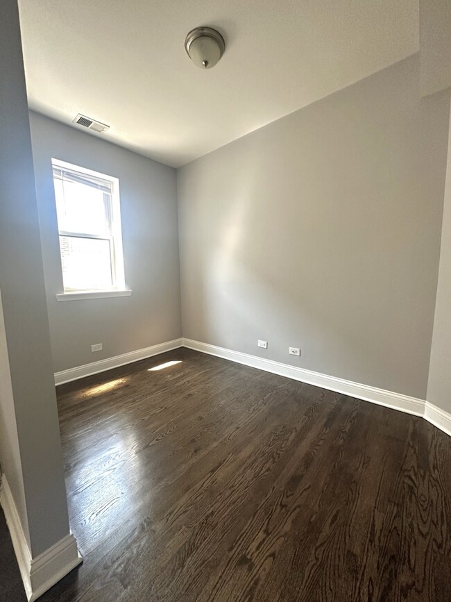 Foto del edificio - 4454 N Sheridan Rd