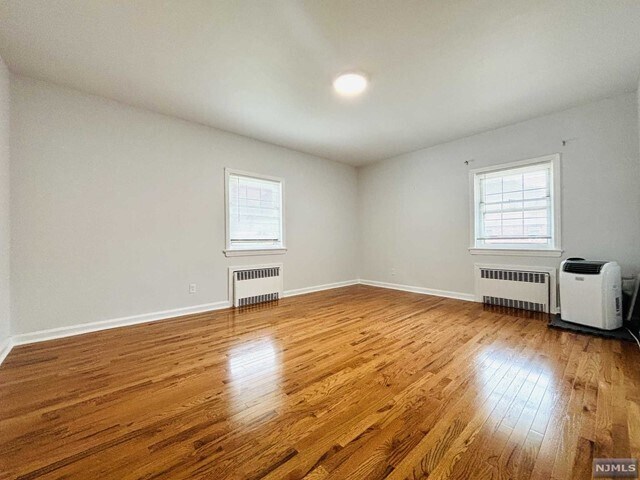 Foto del edificio - 803 Kingsland Ave