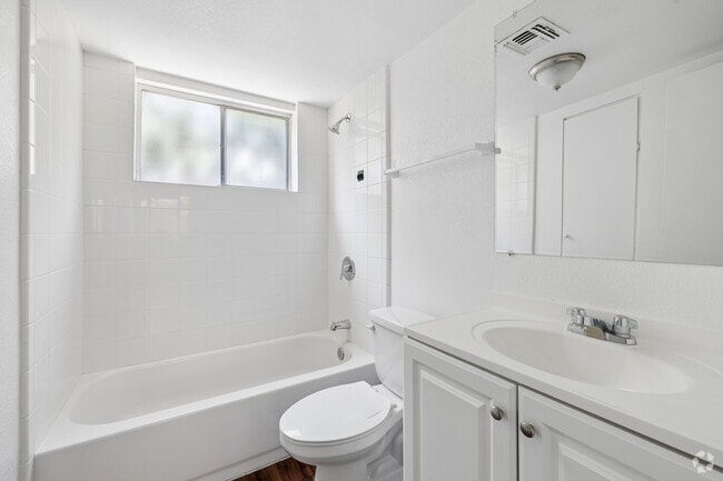 Interior Photo - Montclair Apartments