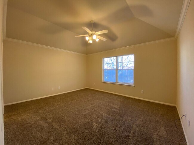 Building Photo - Duplex