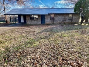 Building Photo - 1006 Tarby Rd