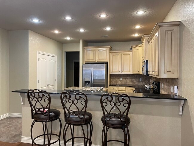 Building Photo - 4052 N Zion Valley Dr