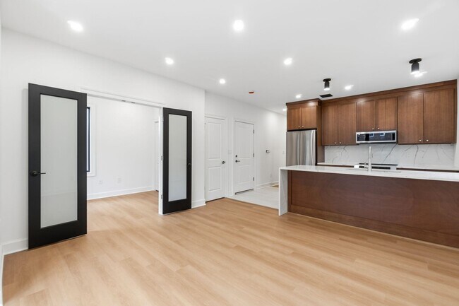 Foto del edificio - 685 JFK Blvd E