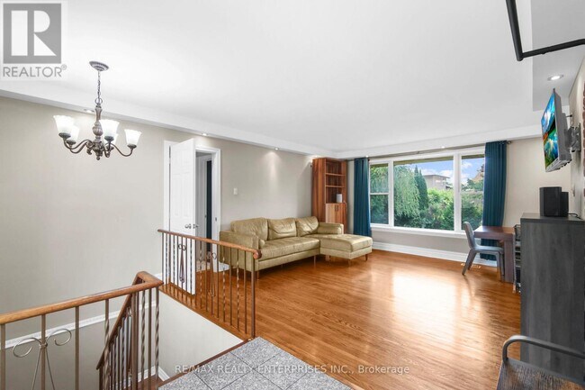 Building Photo - 2739 Truscott Dr
