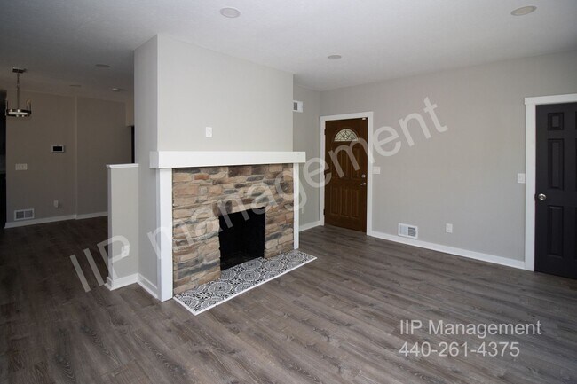Building Photo - Beautiful 3-Bedroom Home in Cleveland Heig...