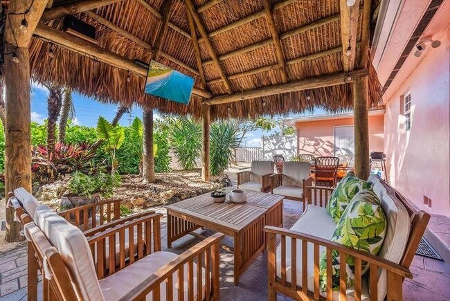 Foto del edificio - 381 Zenith Ln