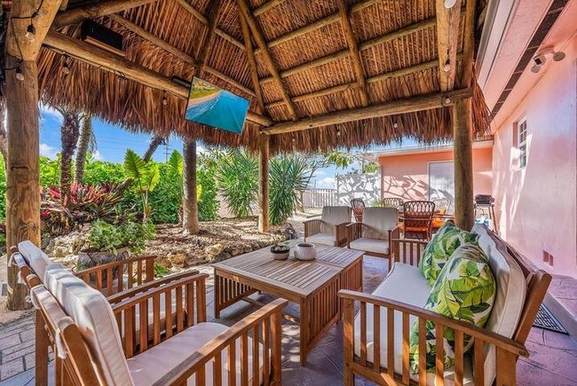 Photo - 381 Zenith Ln House