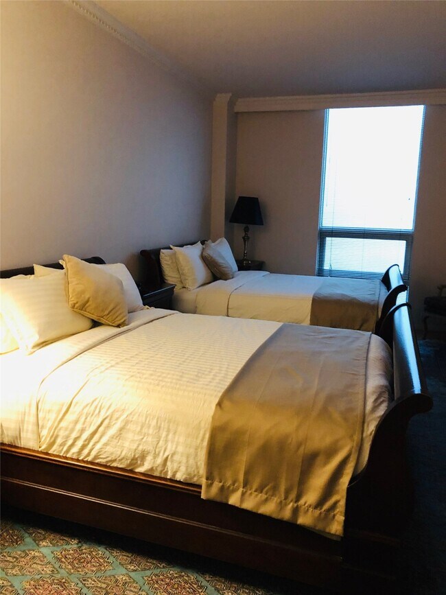 Building Photo - 5110 San Felipe St