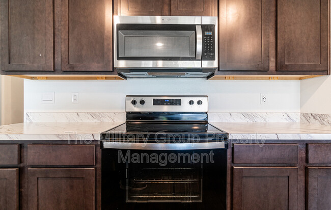 Building Photo - 5471 Hollow Birch Dr