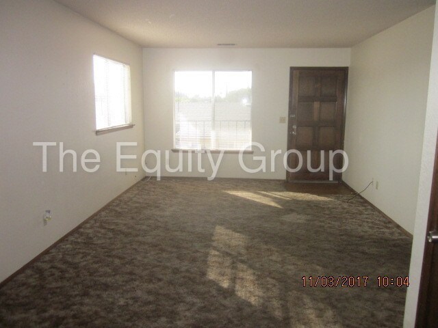 Building Photo - 849 S Demaree St