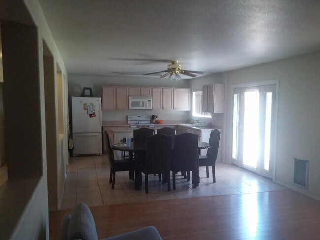 Foto del edificio - 201 E Gwen St