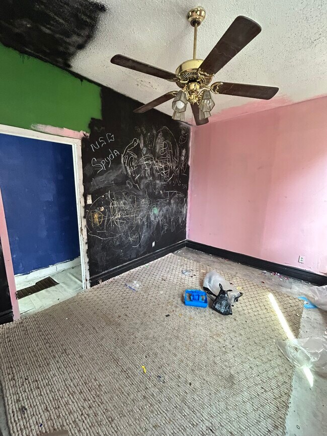 Foto del edificio - 4330 Blair Ave