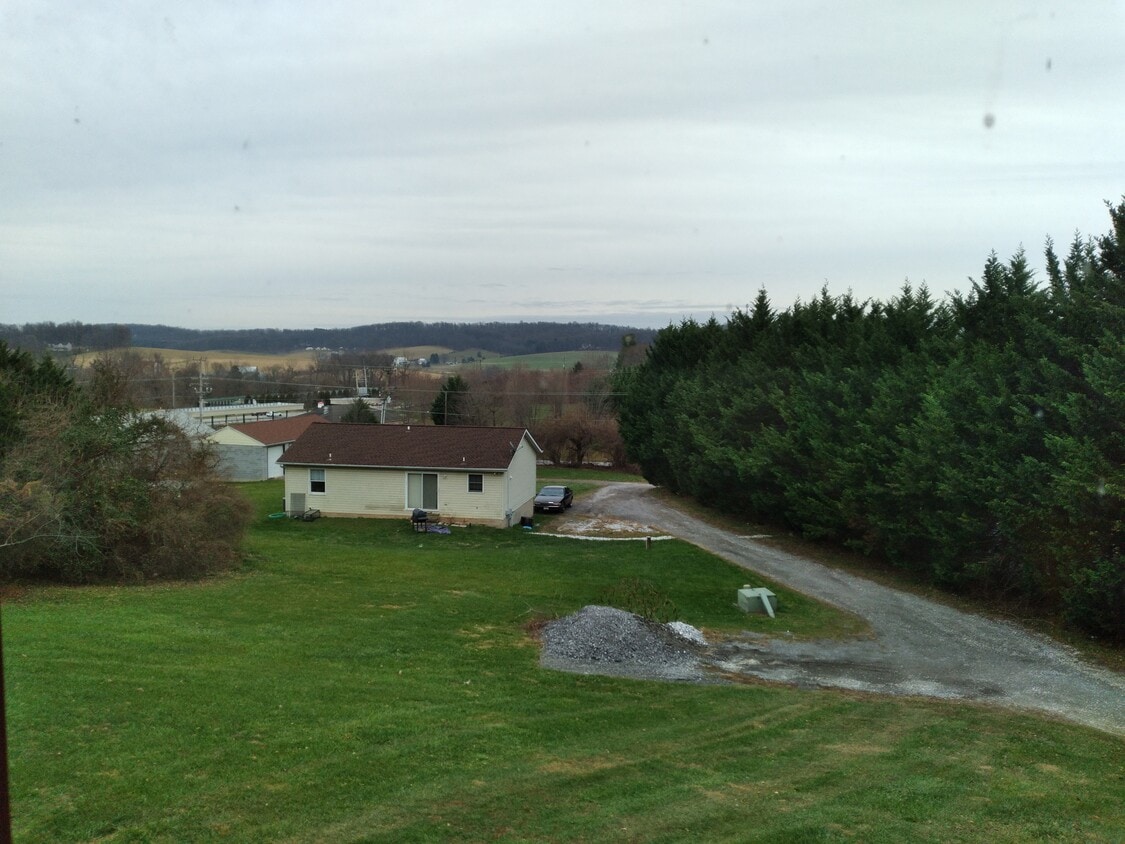 Primary Photo - 2520 Bachman Valley Rd