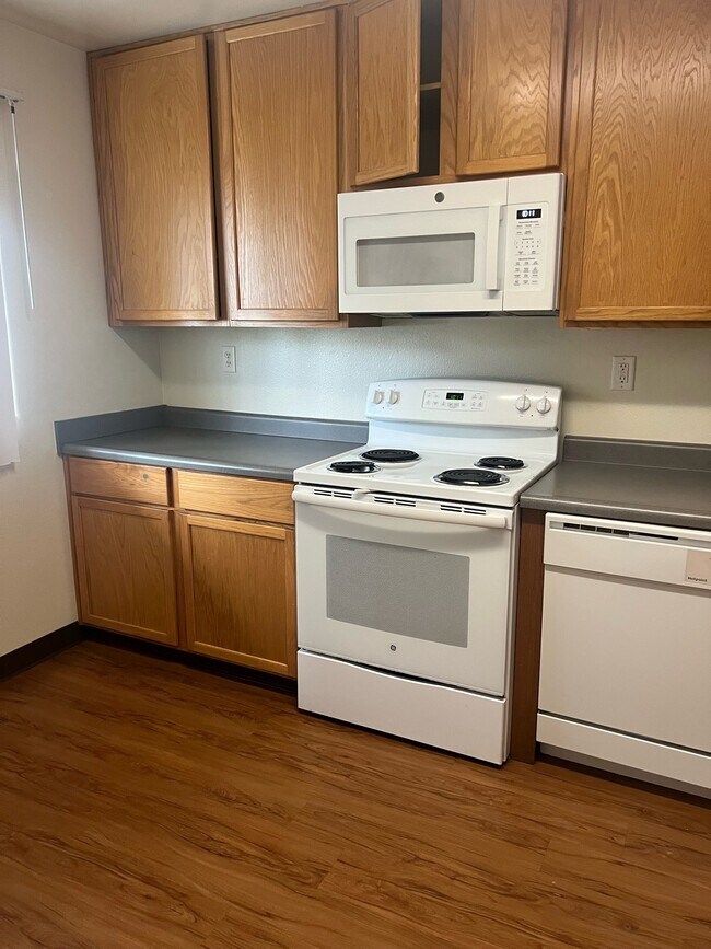 ALL ELECTRIC KITCHEN - 9000 Kern Ave