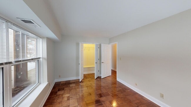 Foto del edificio - 501 Buckminster Dr