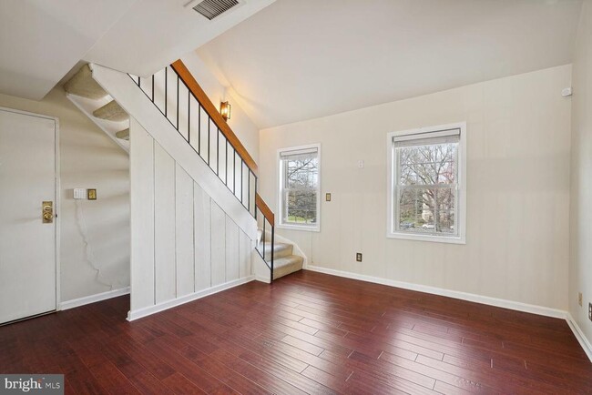 Building Photo - 1415 E Abingdon Dr