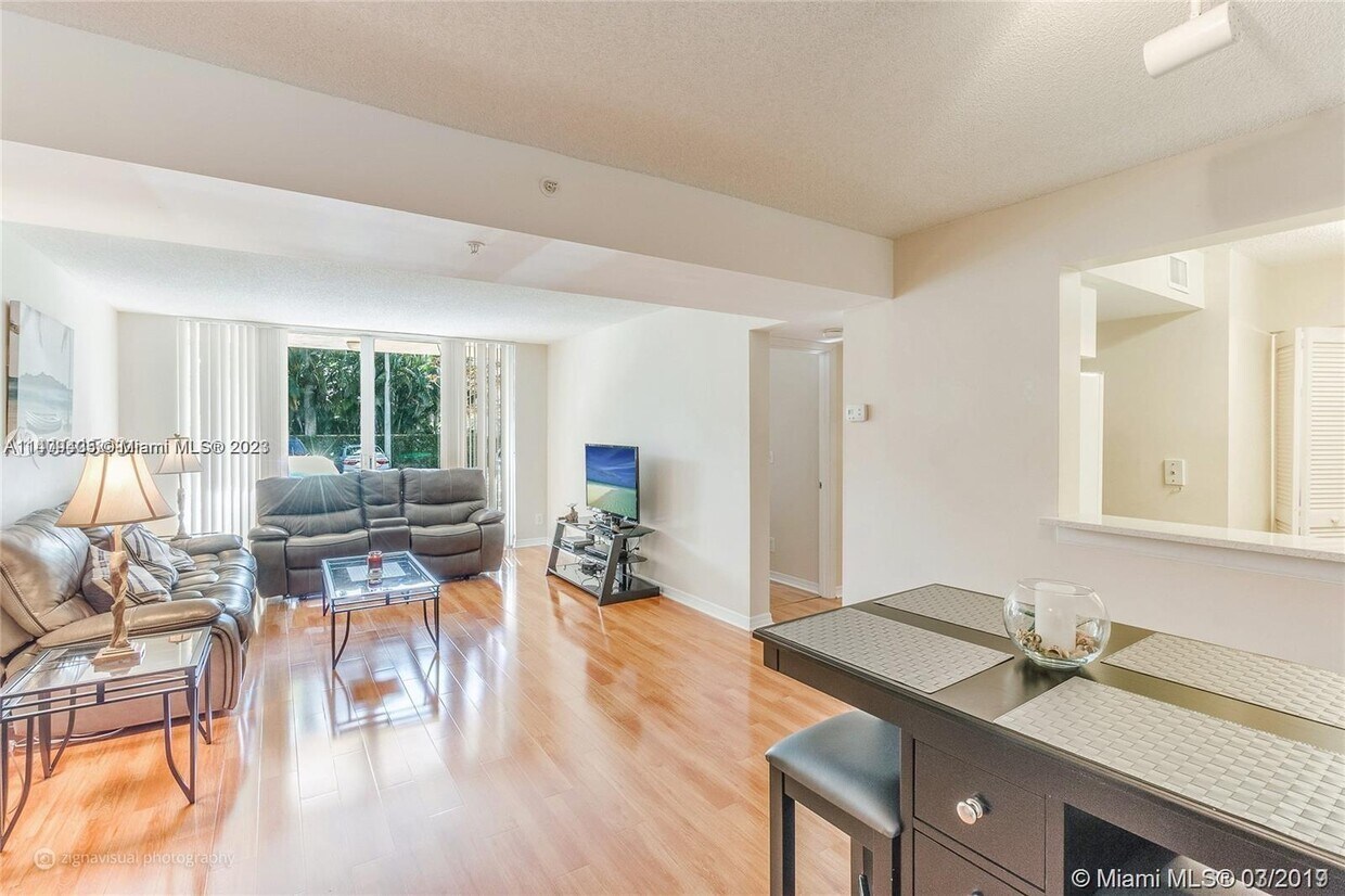 1450 SE 3rd Ave Unit 107, Dania Beach, FL 33004 Room for Rent in