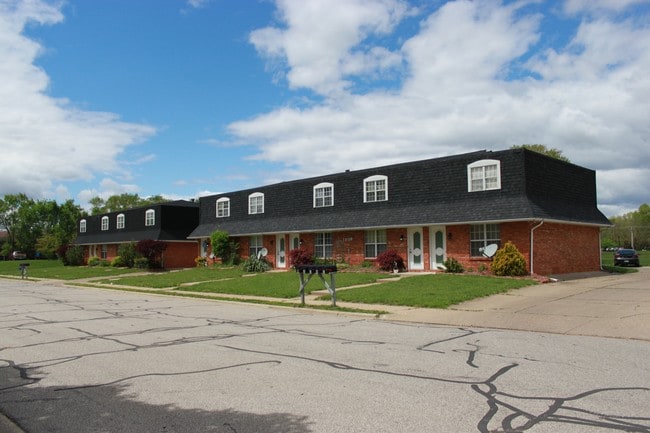 1309 - 1313 W. Chestnut - West Chestnut Apartments