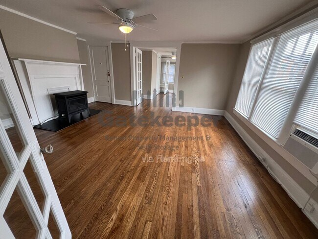 Foto del edificio - 1802 Temple Ave