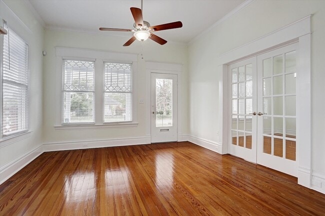 Building Photo - 1847 Cortlandt St