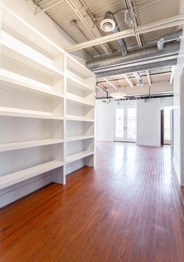 Foto del edificio - 107 1st St S