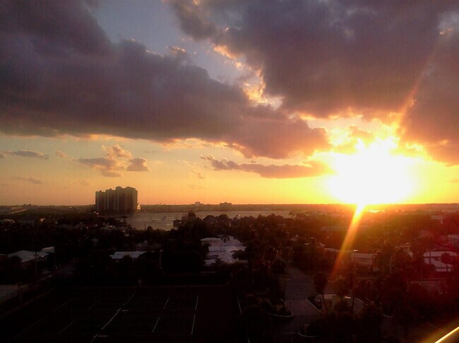 Foto del edificio - 3000 N Ocean Dr