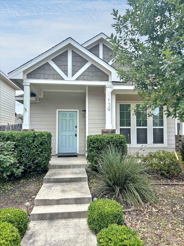 Primary Photo - 139 Wainscot Oak Wy