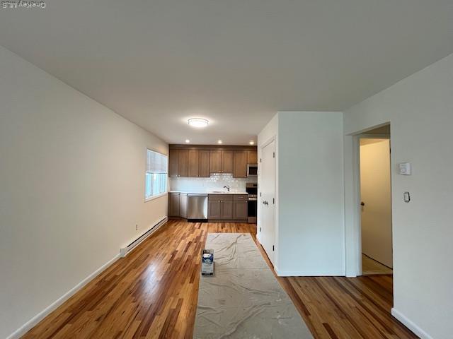 Foto del edificio - 141 Manorhaven Blvd